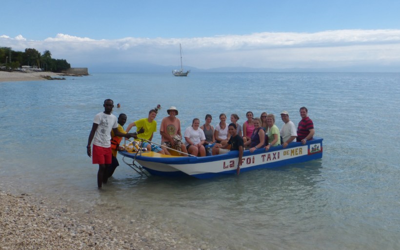 Leaving shore on our snorkeling expedition!