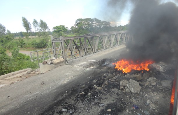 A little roadblock excitement held them up over an hour!